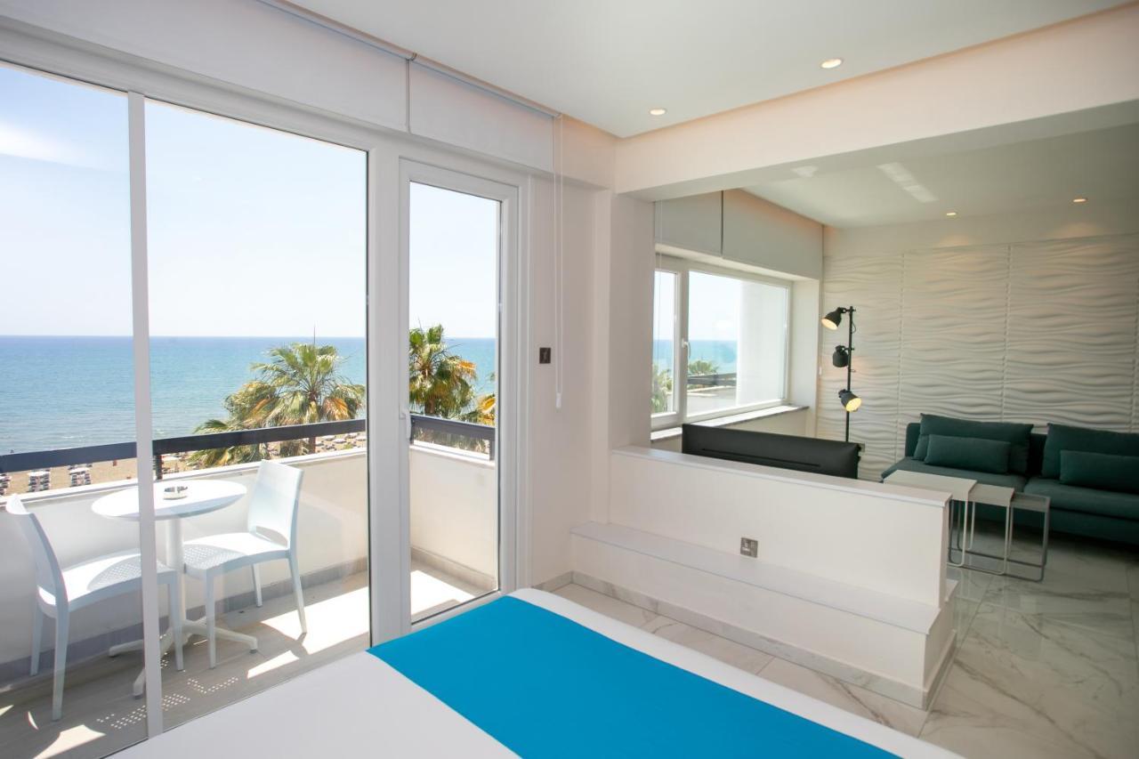 Les Palmiers Sunorama Beach Apartments Larnaca Ngoại thất bức ảnh