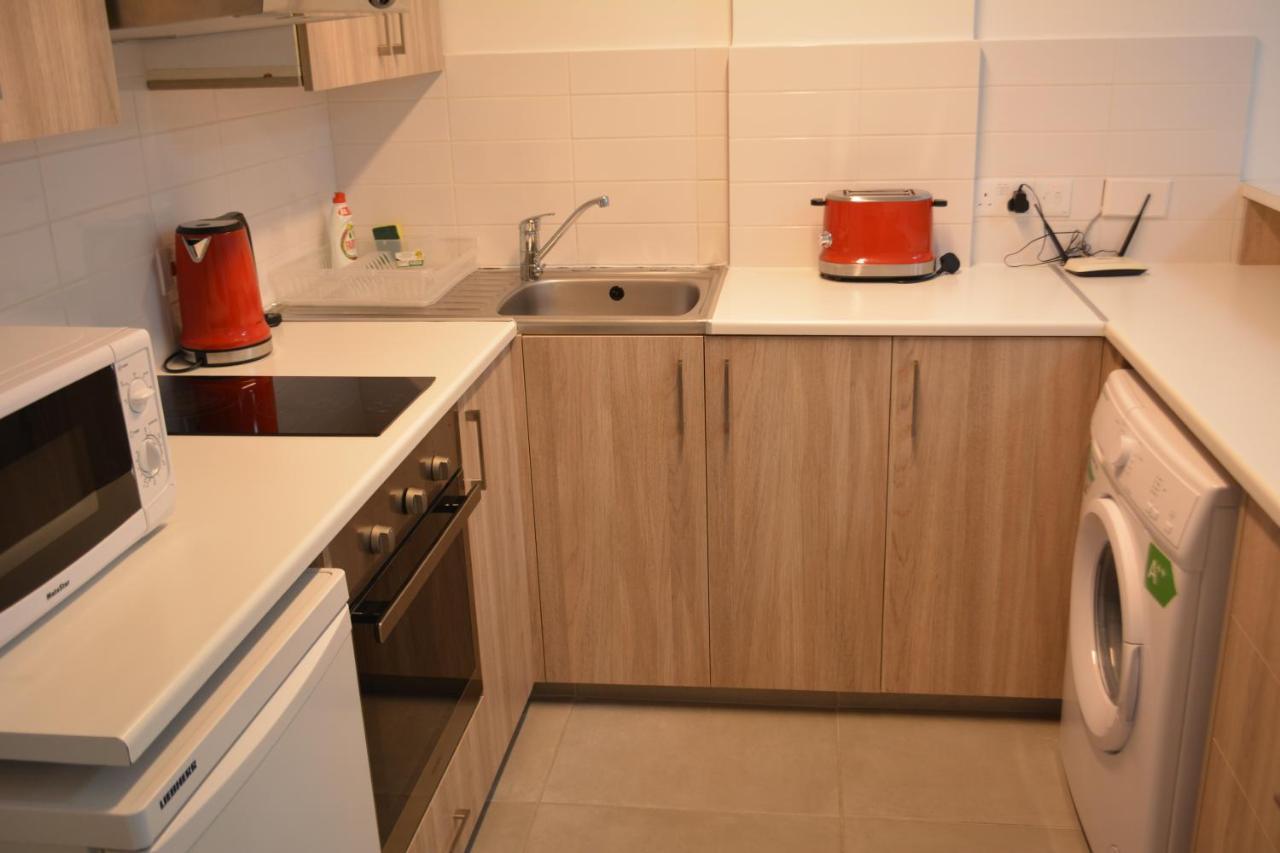 Les Palmiers Sunorama Beach Apartments Larnaca Ngoại thất bức ảnh