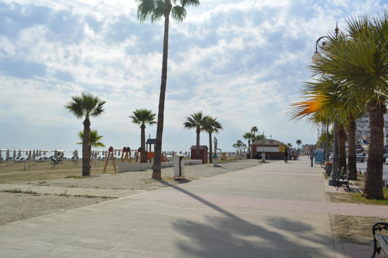 Les Palmiers Sunorama Beach Apartments Larnaca Ngoại thất bức ảnh