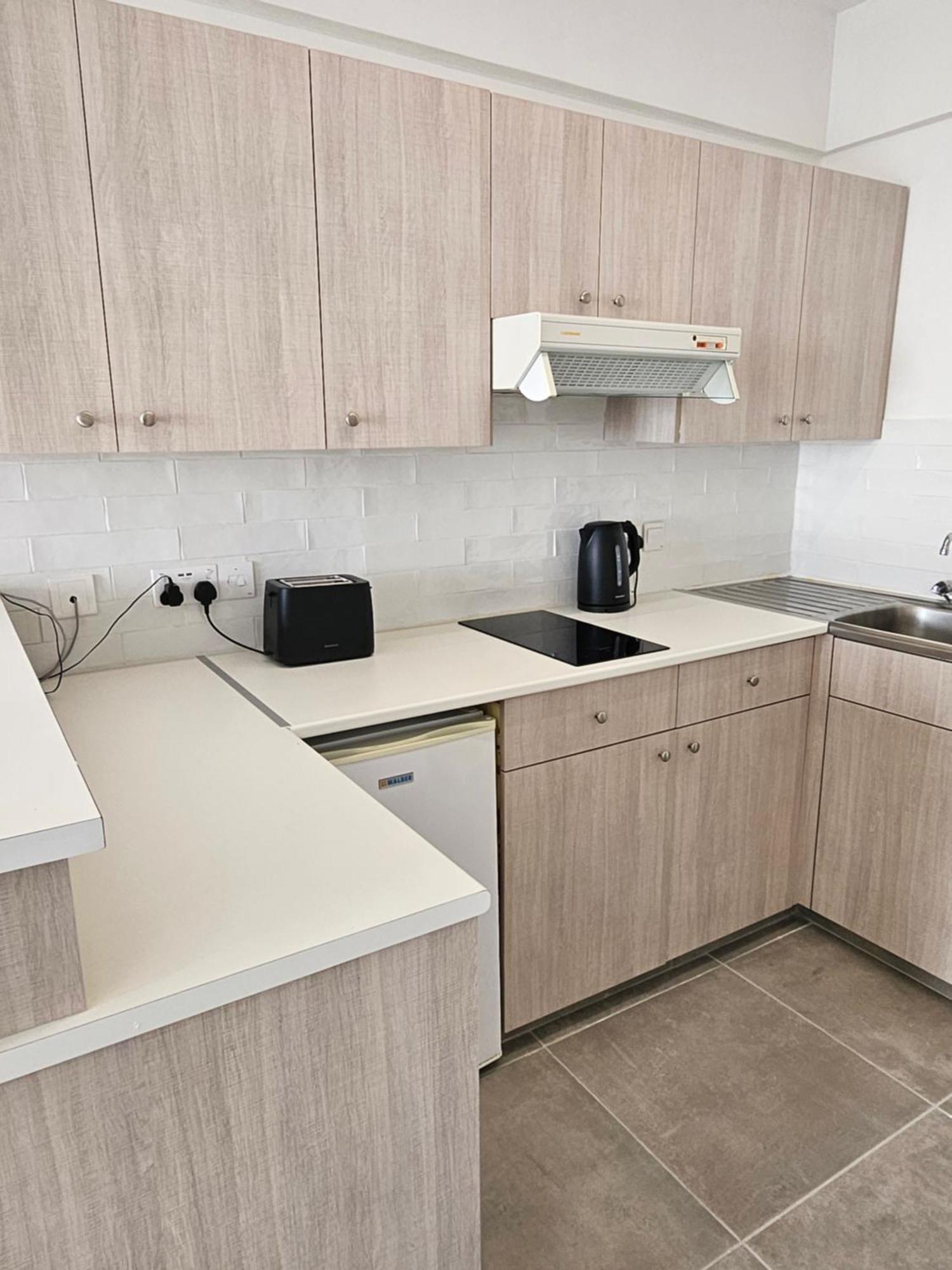Les Palmiers Sunorama Beach Apartments Larnaca Ngoại thất bức ảnh